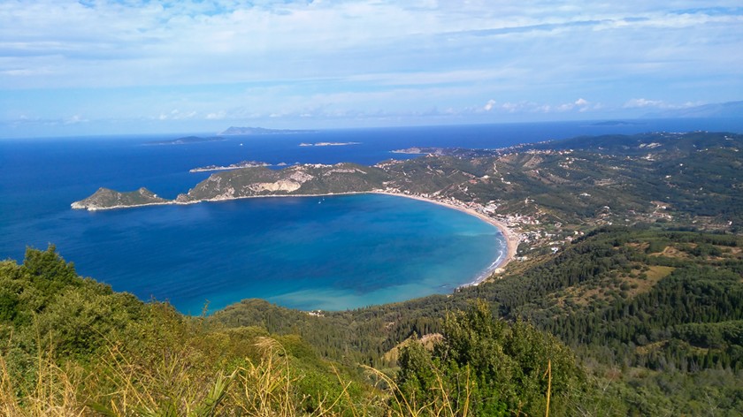 Die Bucht von Agios Georgios in Korfu