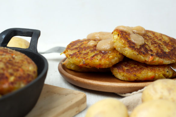 Vegane Kartoffelpuffer mit Apfel-Birnenmus • purelimon